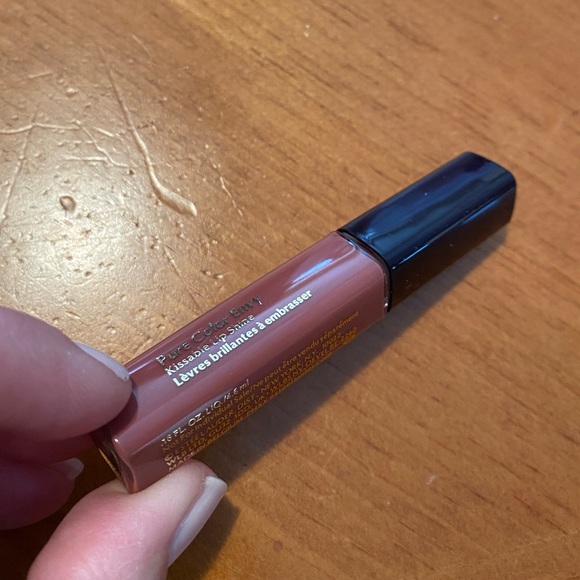 Estée Lauder Pure Color Envy Kissable Lip Shine Lipgloss - Picture 5 of 8